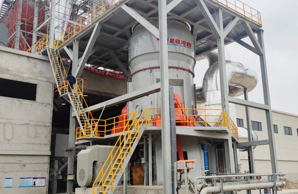 豪氣！福建這家廠一次訂了三臺(tái)鈦精礦磨粉機(jī)