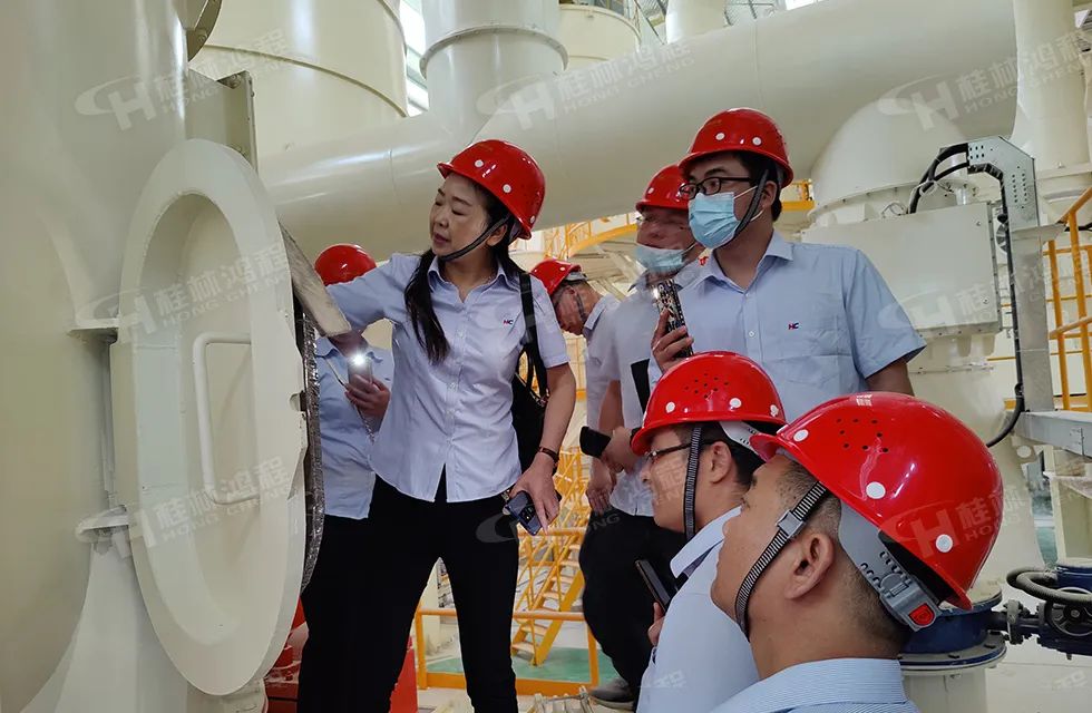 桂林鴻程老總?cè)輻潎偛糜H征‘客戶零距離 共創(chuàng)新未來’服務(wù)活動