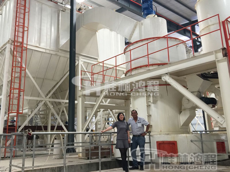 雷蒙磨200目石膏粉年產(chǎn)10萬(wàn)噸磨粉機(jī)價(jià)格多少一臺(tái) HC2000雷蒙磨200目石膏粉年產(chǎn)10萬(wàn)噸磨粉機(jī)價(jià)格多少一臺(tái)