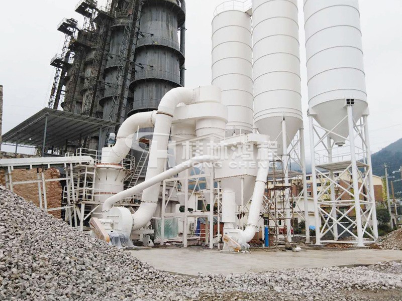 雷蒙磨石灰機HC1700擺式磨粉機 貴州客戶生產(chǎn)現(xiàn)場 雷蒙磨石灰機HC1700擺式磨粉機 貴州客戶生產(chǎn)現(xiàn)場