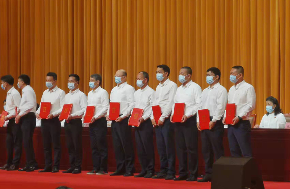 實力彰顯！全市工業(yè)振興大會召開，桂林鴻程斬獲多項榮譽